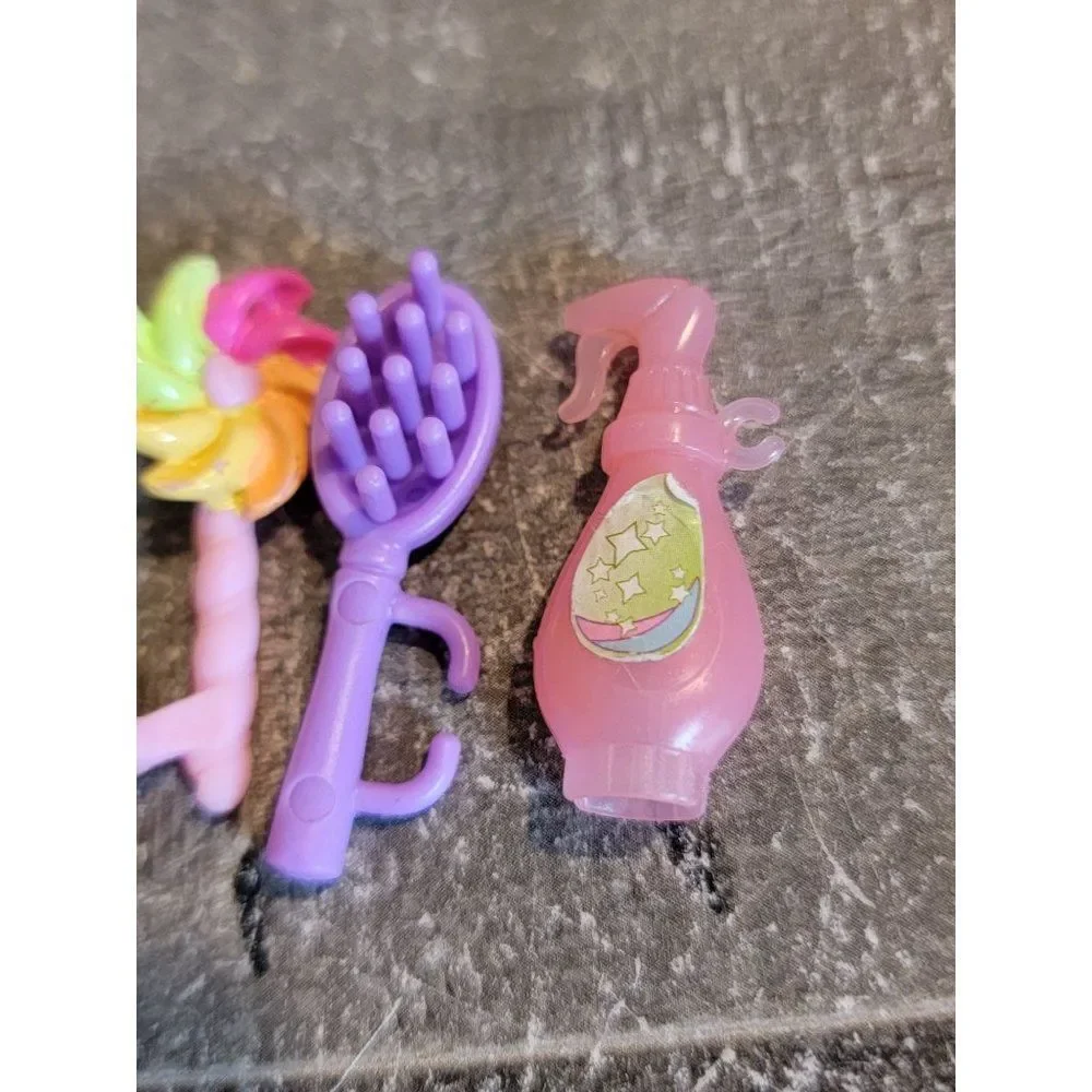 Brush pinwheel pink spray hair doll accessory clip on set‎ toy figure